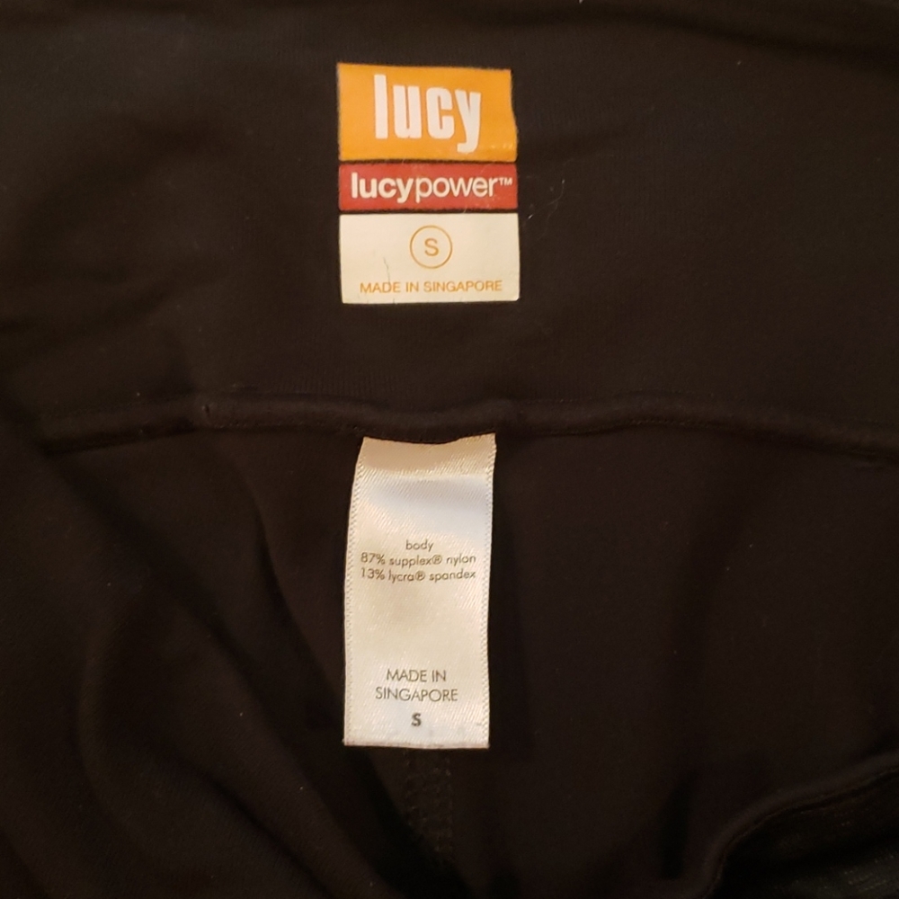 Lucy Brand Black Capri Leggings - Picture 2 of 2